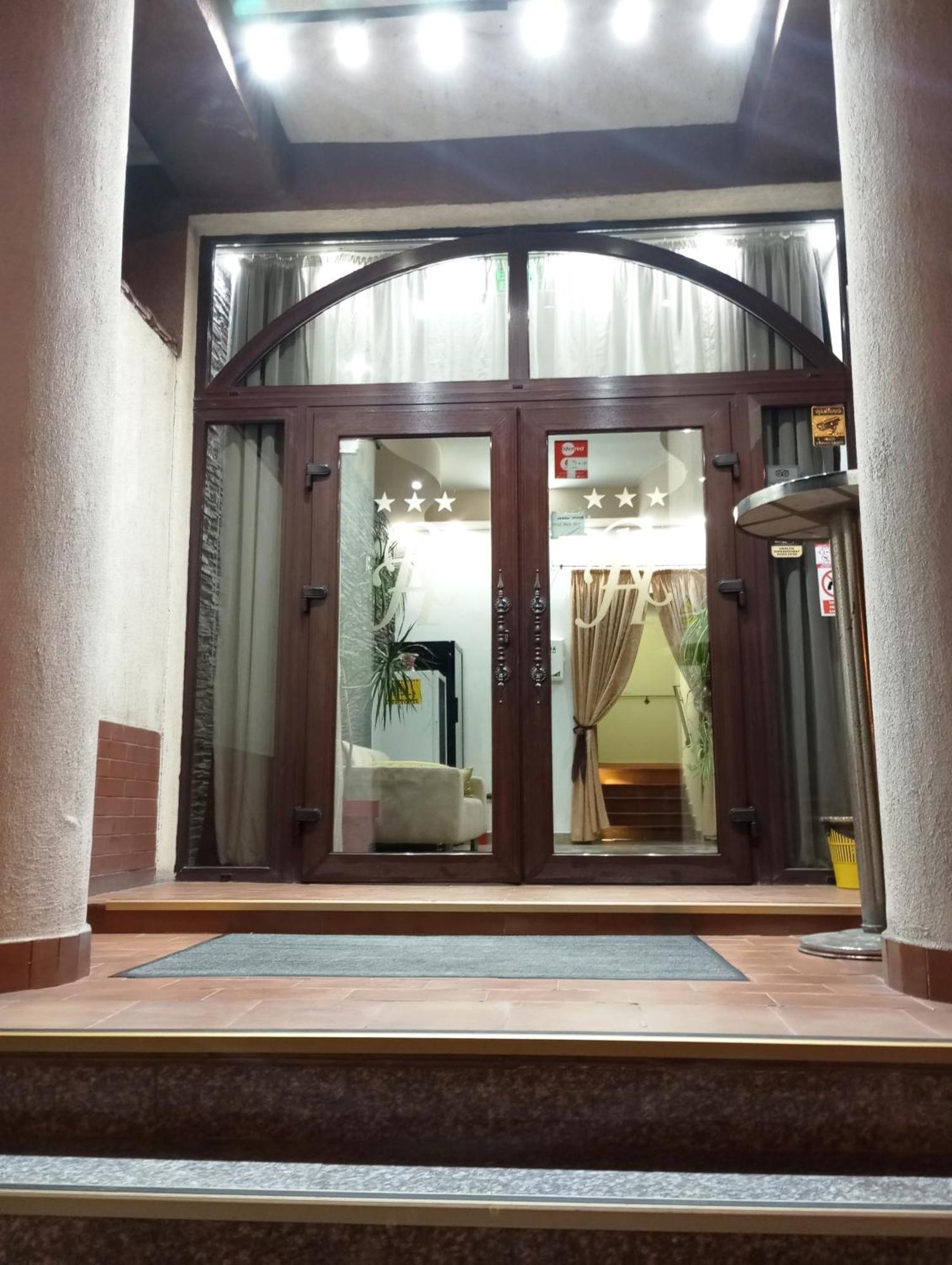 Rhc Royal Hotel Oradea Exterior photo